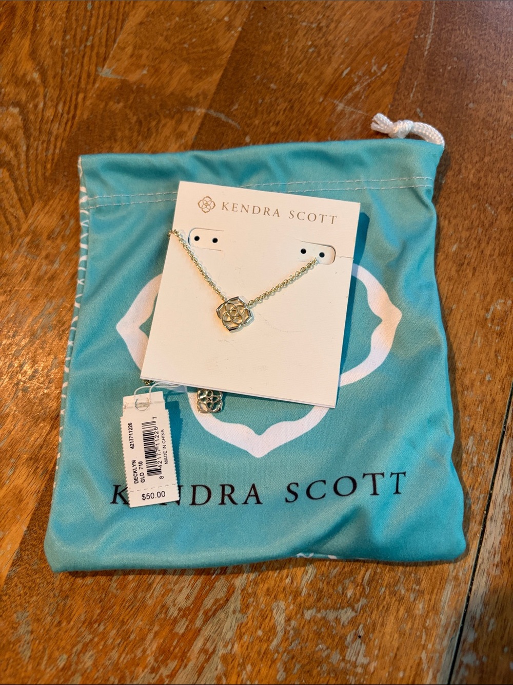 Kendra Scott Decklyn Necklace Gold NWT includes bag